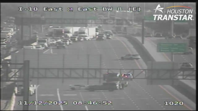Houston traffic: I-10 East at Dell Dale, all lanes closed due to crash