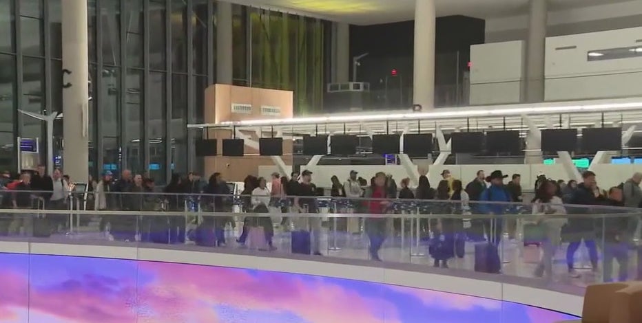 Houston winter storm could impact flights this weekend: What to know