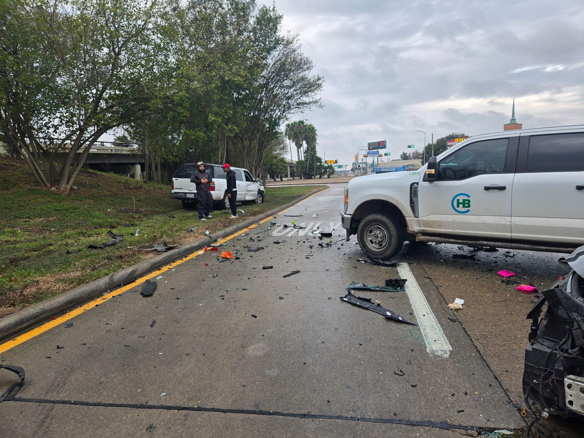 Suspect arrested after crash, multi-carjacking along I-45; one woman dead