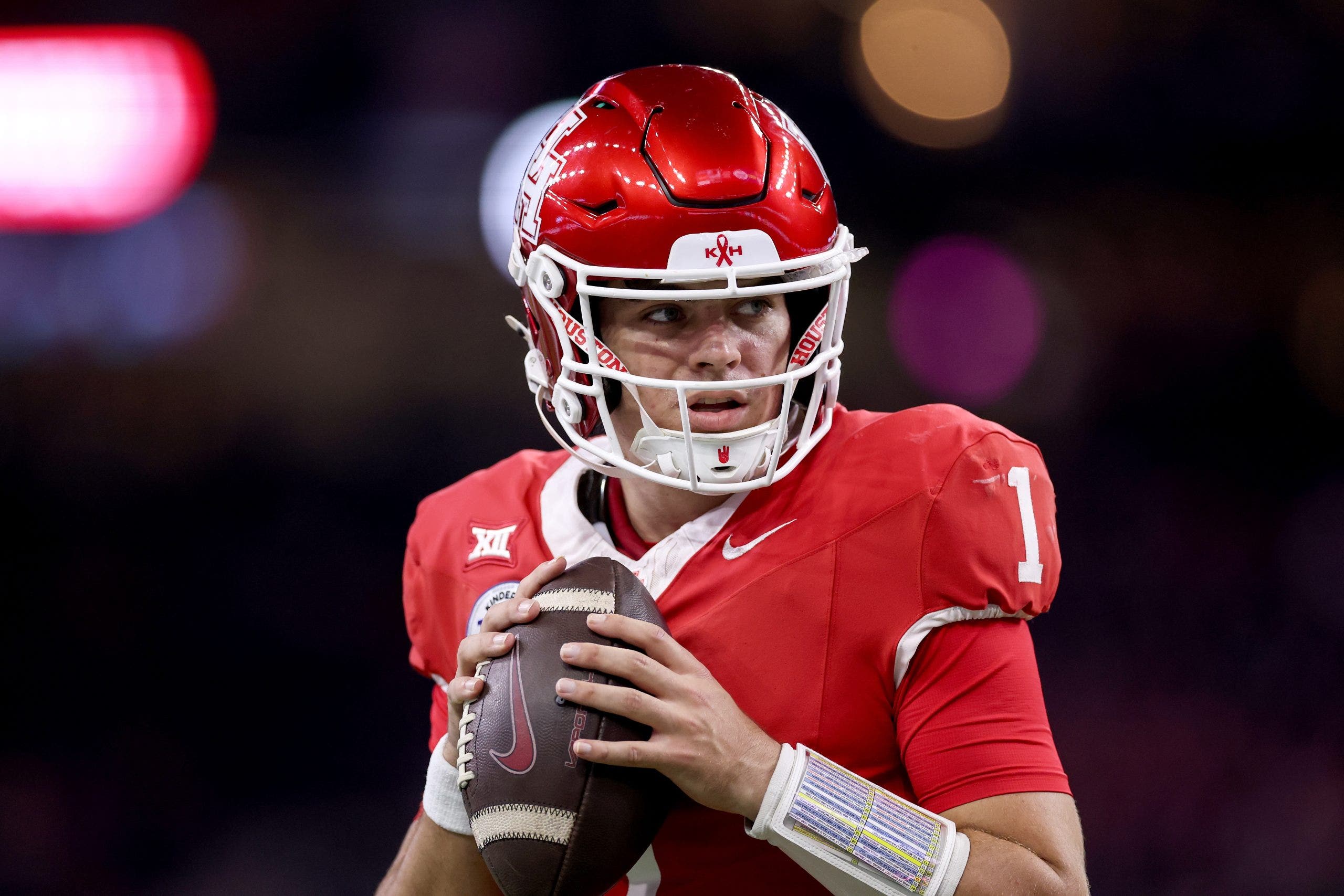 Houston Cougars outlast LSU Tigers in Texas Bowl