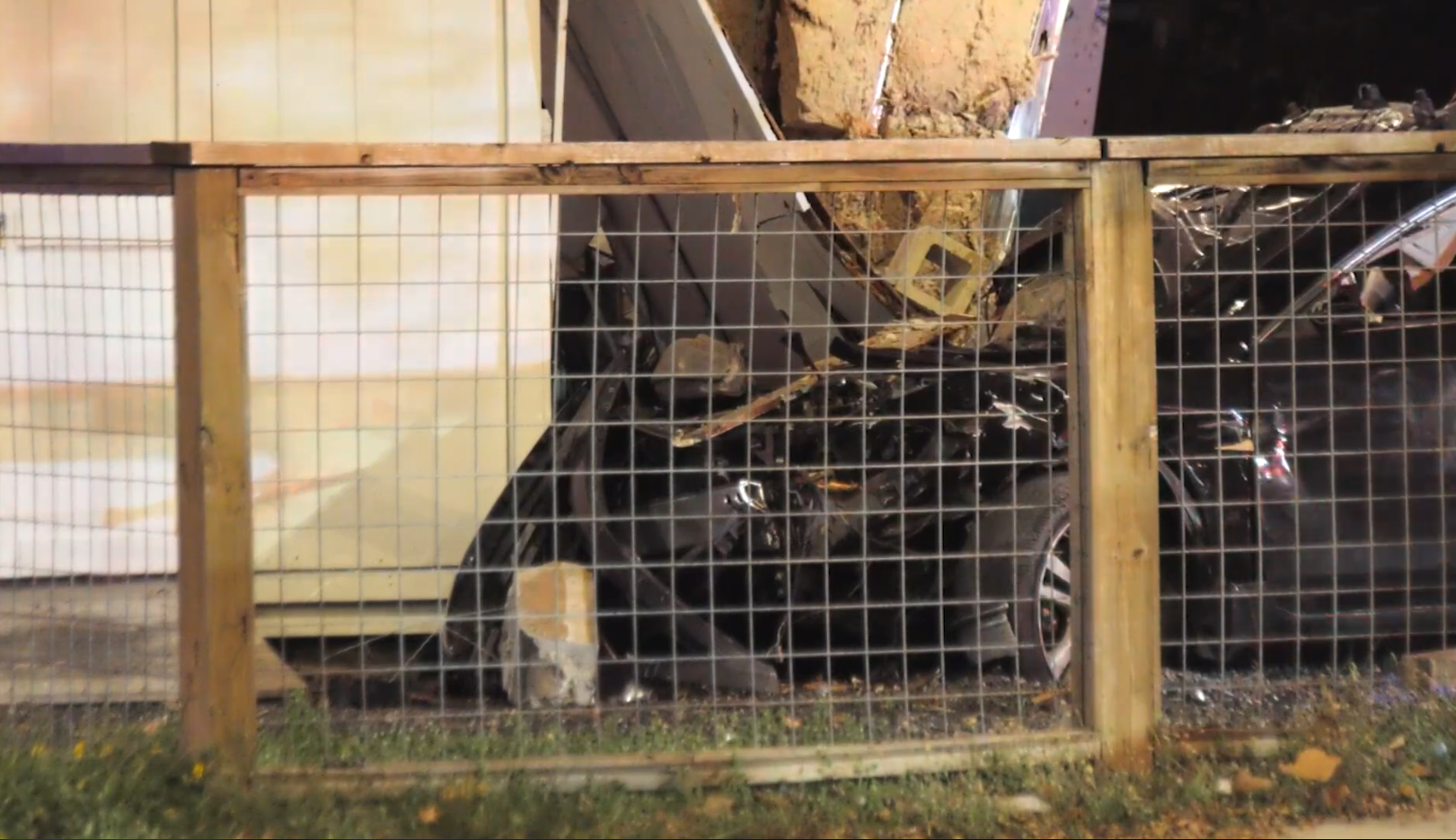 Woman dead after car crashes into building in Greater Heights area