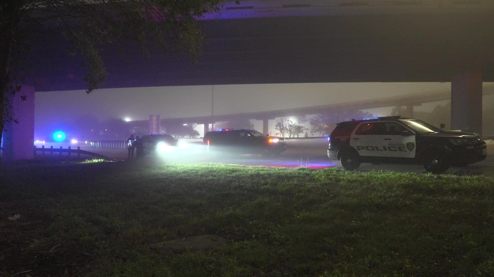 1 dead, 3 injured in Houston crash after vehicle goes down embankment