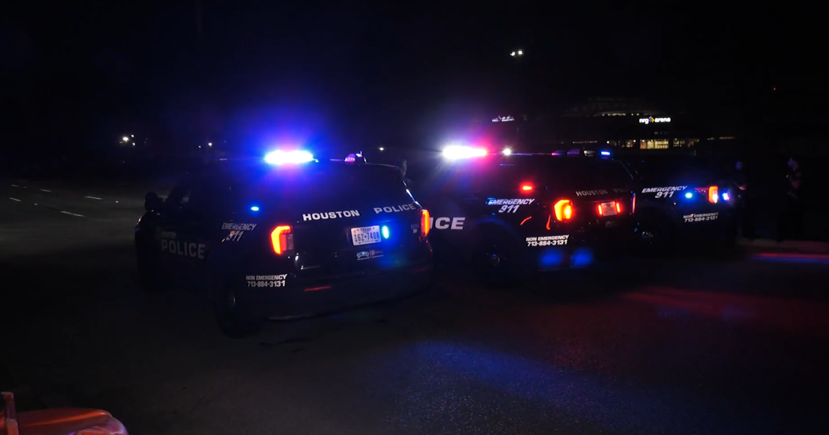 South Loop West: Driver dead after crashing into tree near NRG | FOX 26 ...