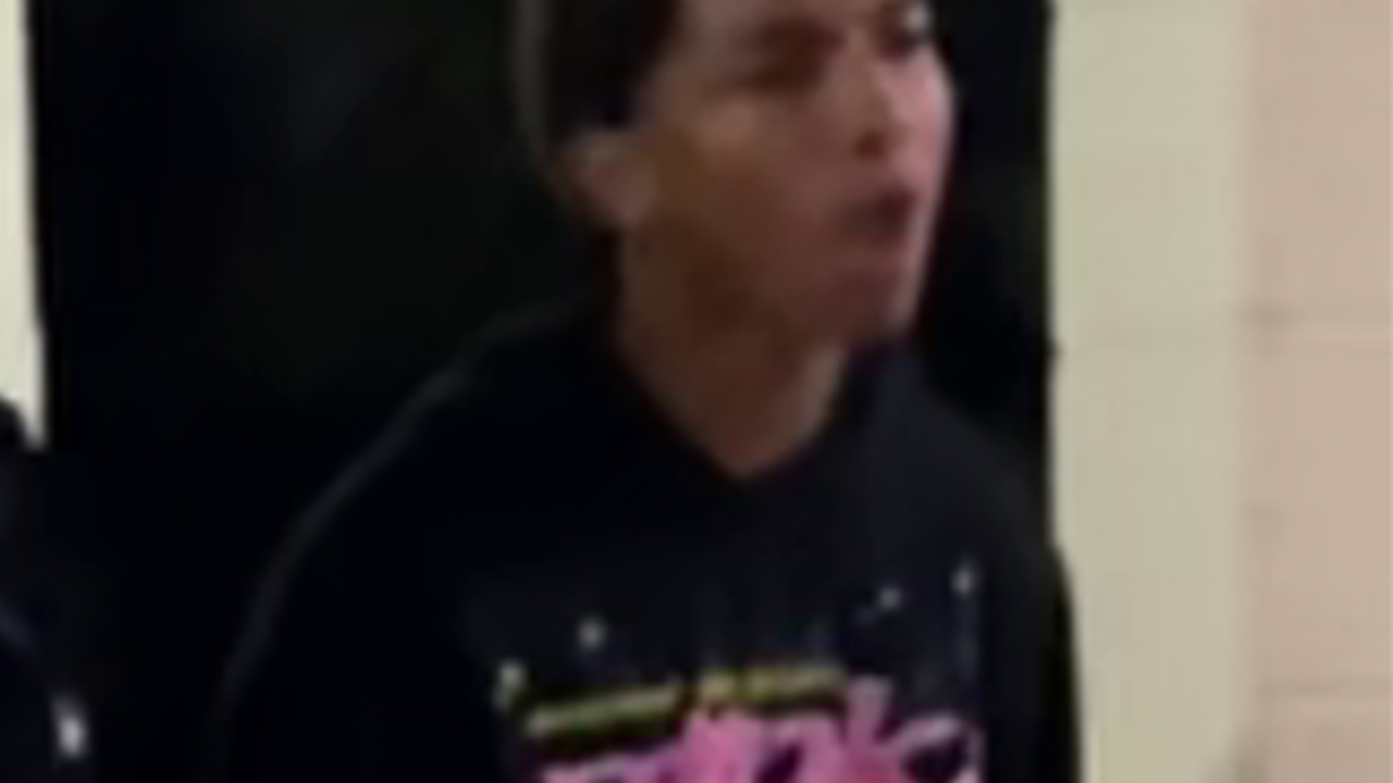 Houston Police seeking person of interest in fatal Cloverland Park shooting