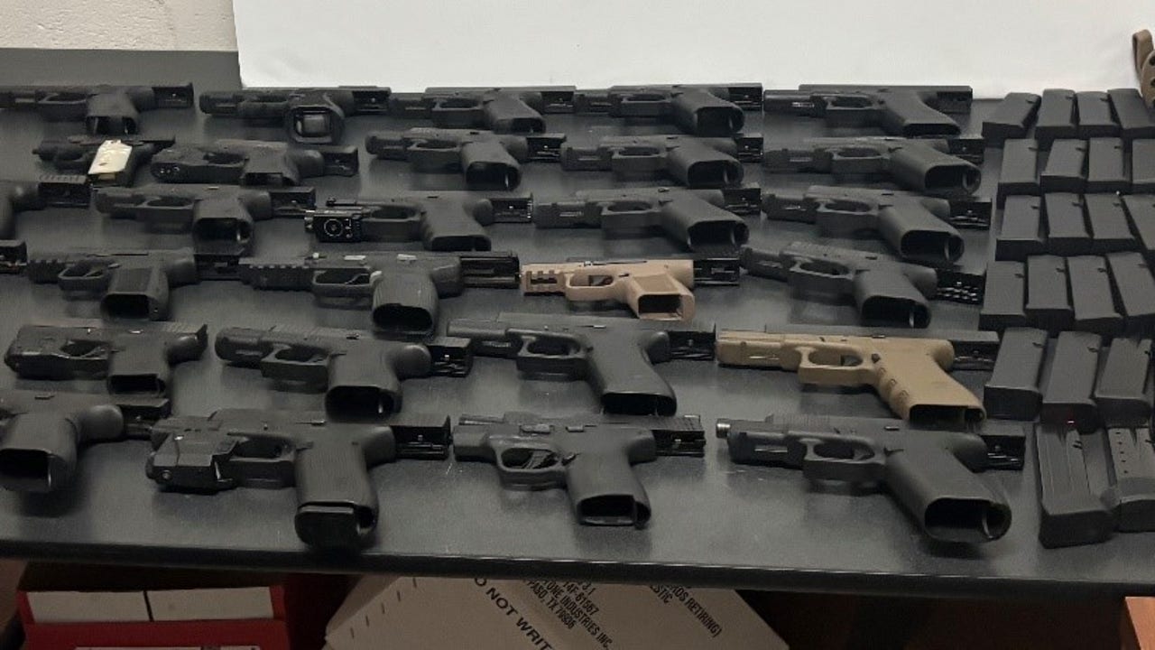 30 handguns seized from truck spare tire at Texas border crossing