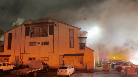 Houston fire: Firefighters battling 3-alarm fire in North Houston, 18 apartment units damaged