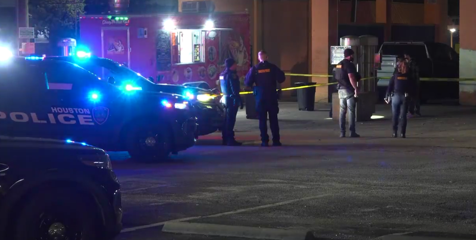 Family finds loved one shot dead inside taco truck in Greenspoint: HPD