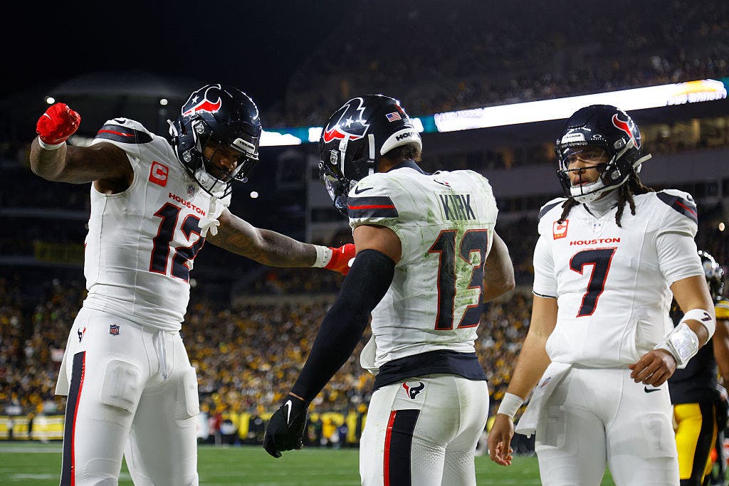 Texans stifle Aaron Rodgers and the Steelers 30-6 for franchise's 1st road playoff win
