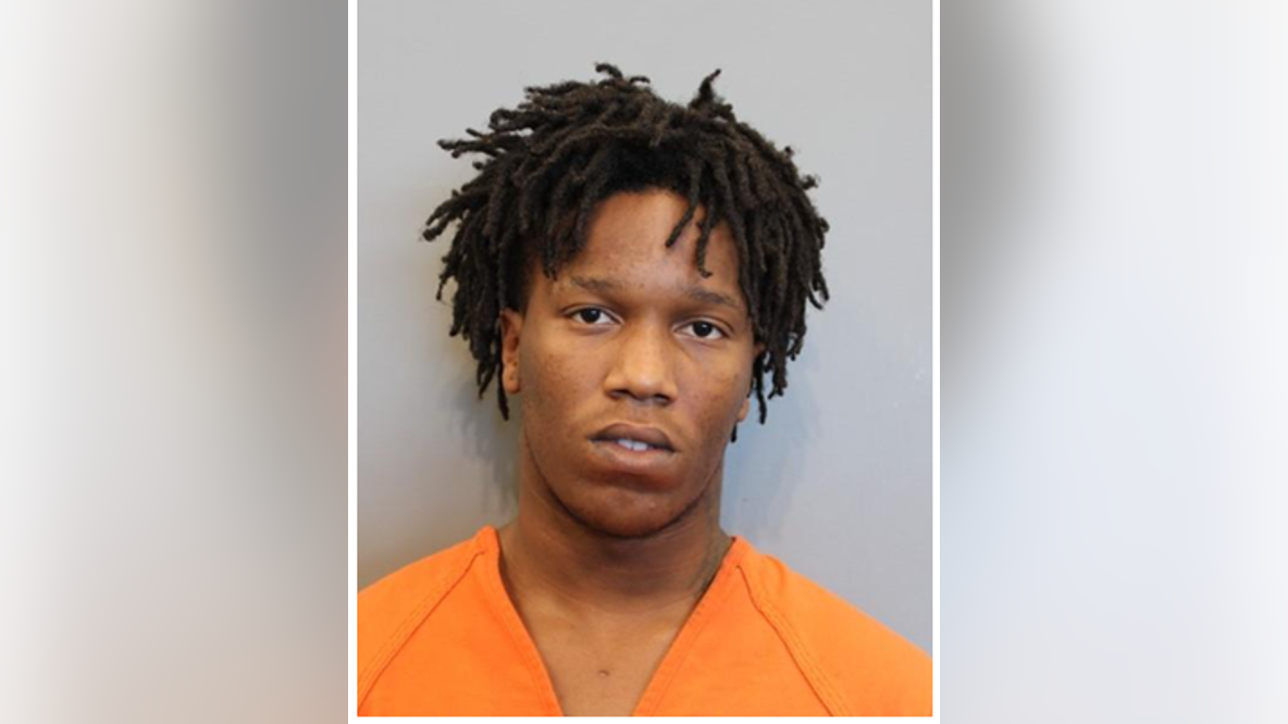 18-year-old METRO bus shooting accused of possessing machine gun