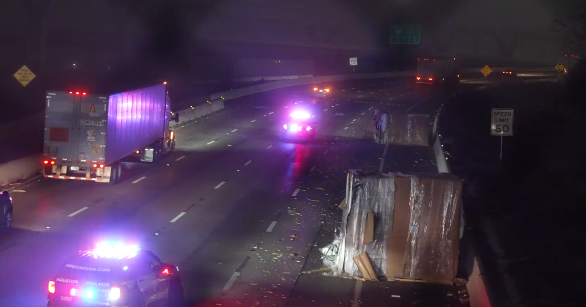 Houston Avenue Bridge hit for second time in 8 days by large truck