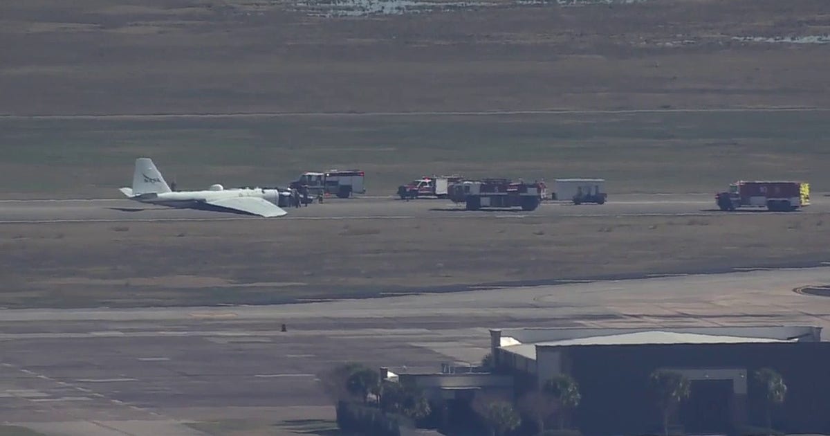 NASA plane's landing gear fails at Ellington Field in Houston