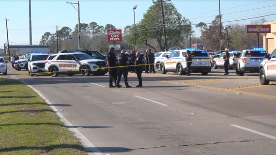 Teen dies after minibike crash during police chase near Cloverleaf area, officials say