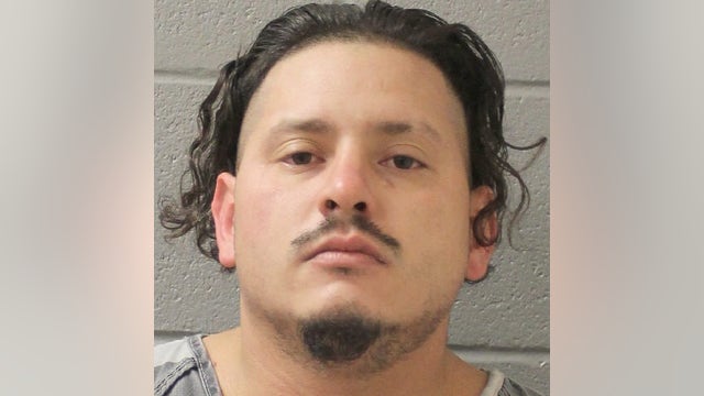 Wanted man accused of shooting at Fort Bend County deputy during Sugar Land incident