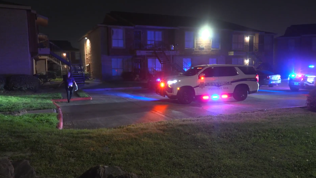 7-year-old found shot at northwest Harris County apartment complex