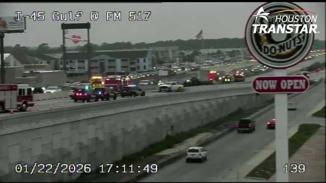 Houston traffic: IH-45 Northbound at FM 517 reopens following 5-vehicle crash