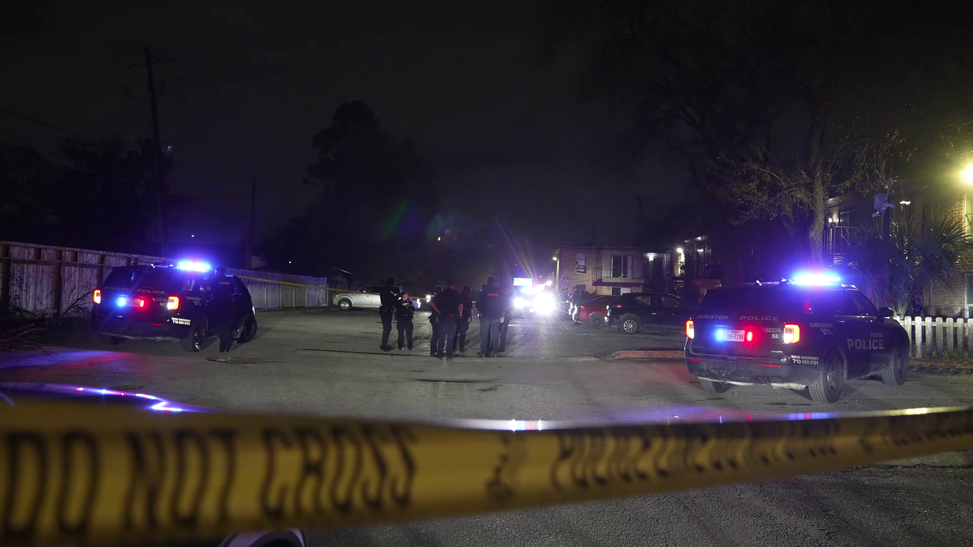 Houston shooting: 2 people shot on Broadway Street, police investigating