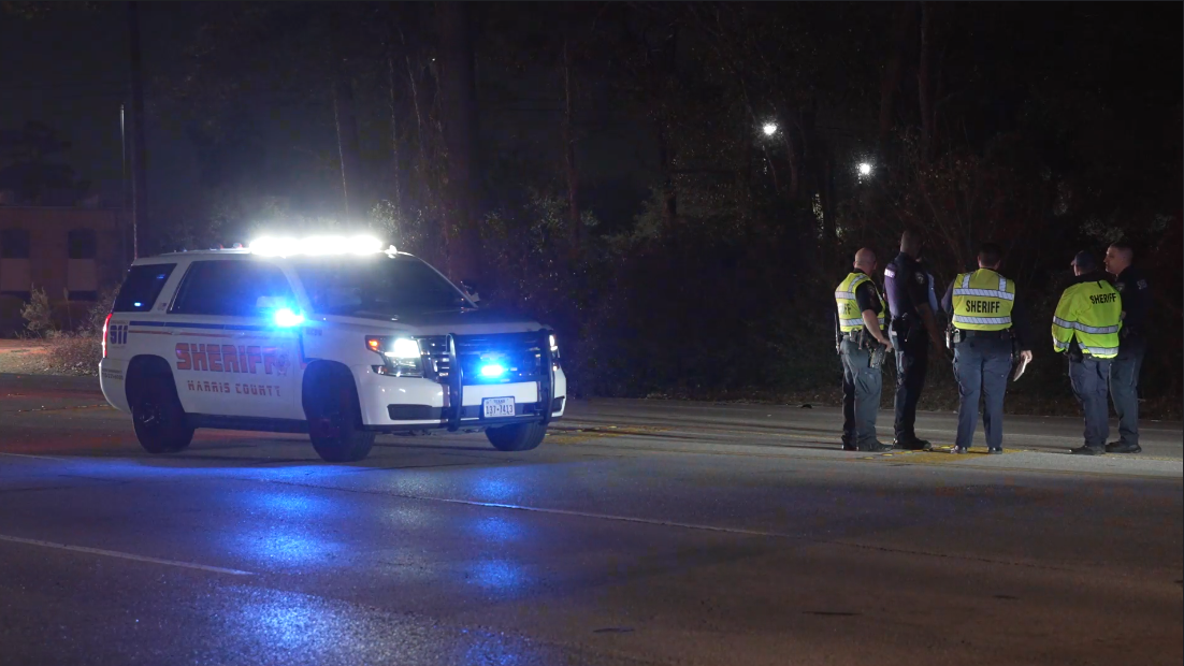Two pedestrians in critical condition after hit-and-run in northwest Harris County