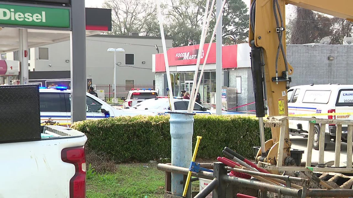 Man found dead in NW Harris County store parking lot