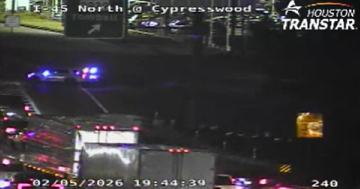 Fatal crash shuts down I-45 North in Spring, officials say | FOX 26 Houston