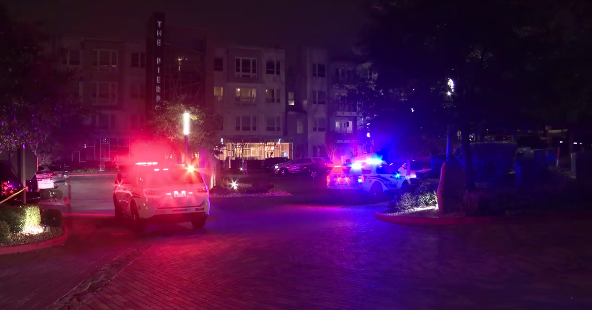 Harris County crime: 16-year-old shot multiple times after online ...