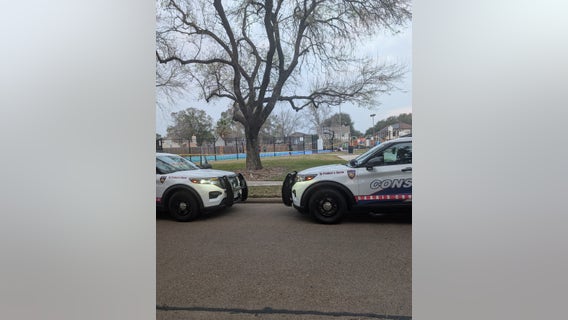 Shootout at north Harris County neighborhood sends 3 to hospital