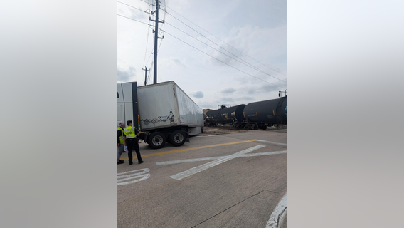 Traffic alert: 18-wheeler, train crash at Highway 90 in Missouri City