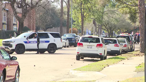 Houston crime: Fight on METRO bus ends with 1 person shot in the leg