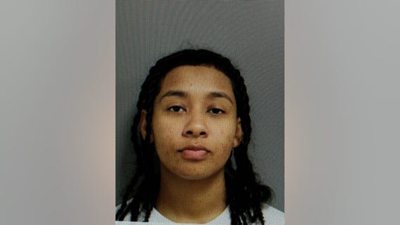 Woman accused of posing as Wells Fargo employee to scam 2 Houston customers out of thousands