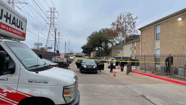 Robber shot after following man from gun range: Houston police