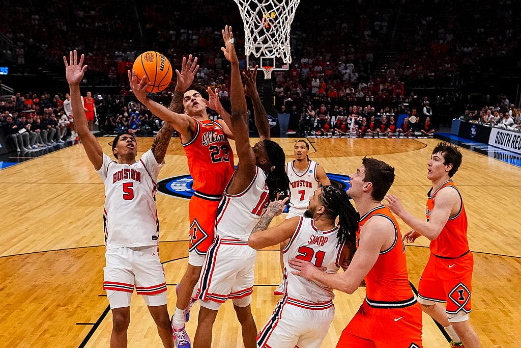 Illinois stuns Houston 65-55 in Sweet 16, faces Iowa in South Region Final