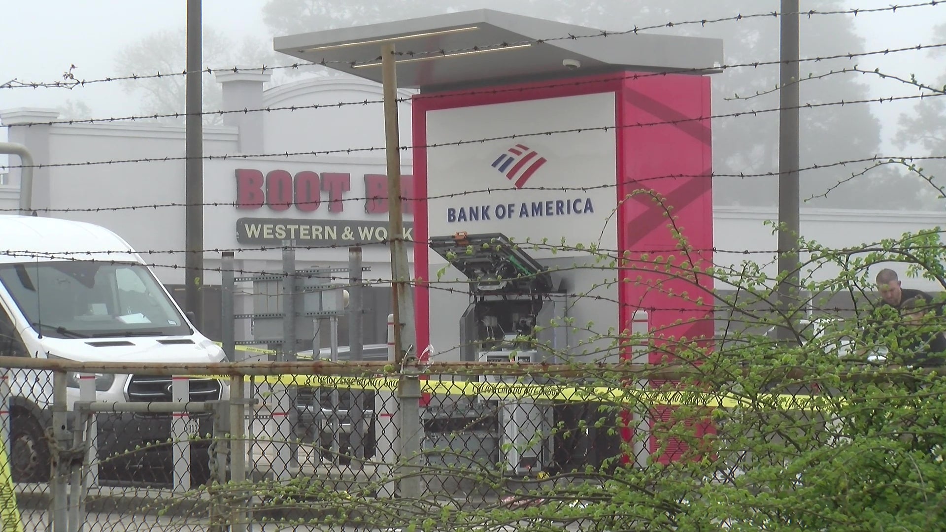 Armed robbery at Conroe ATM leaves armored carrier shot; suspect dead