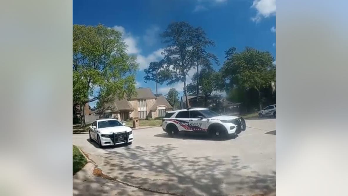 Man stabbed in NW Harris County, flown to hospital