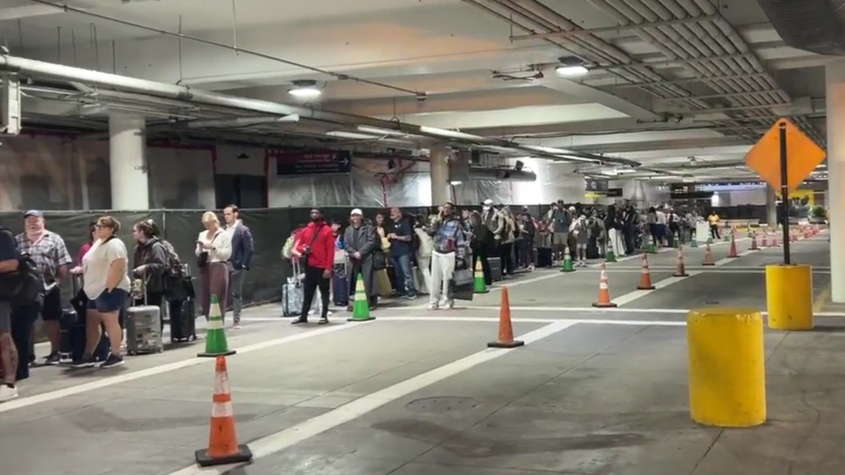 Hobby Airport TSA wait time: Monday updates, how long are the lines