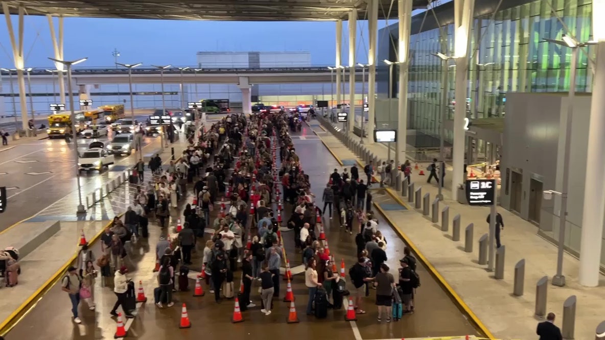 Check TSA wait times at Houston airports today