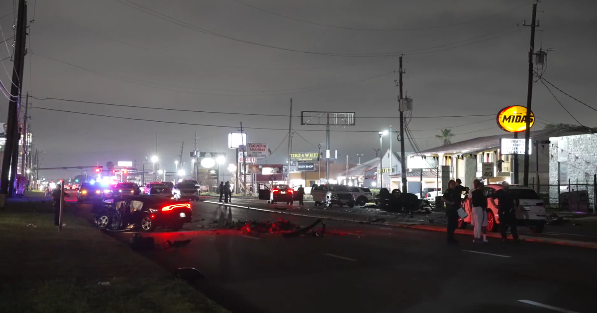 Wrong-way driver killed after crash on Highway 6 North, 2 hospitalized ...