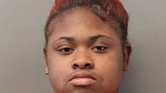 Former Harris County detention officer gets probation for selling cars she didn't own