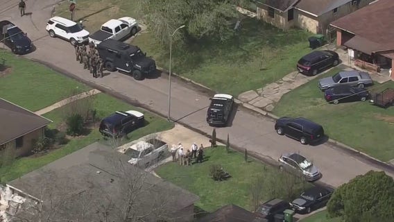 Houston SWAT officer shoots, kills suspect on Belarbor Street