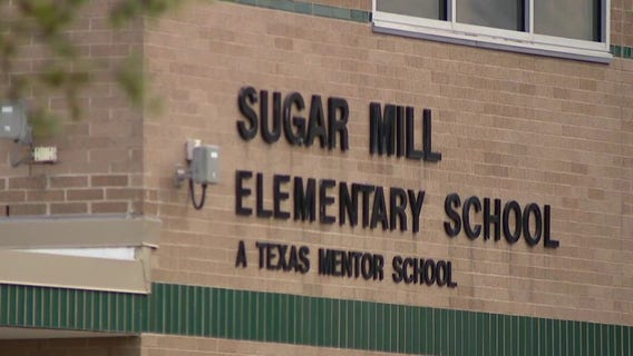 Fort Bend ISD families ask what happens next after vote to close 7 elementary schools