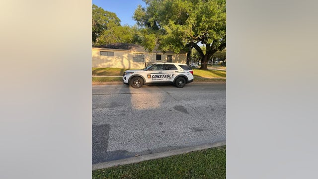 2 Harris County Pct. 5 constable deputies injured; search for suspect