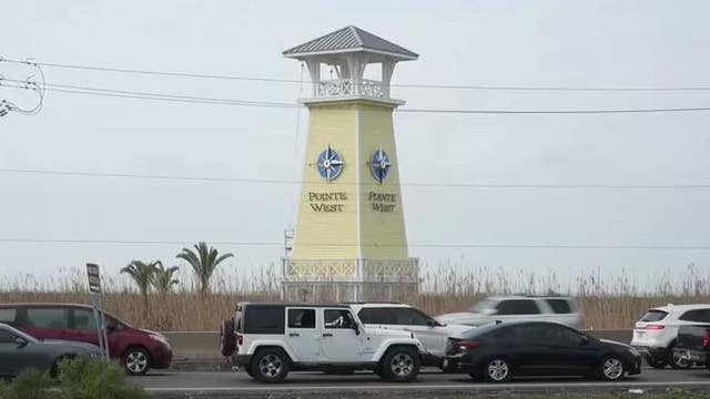 Galveston beach points closed due to 'large crowds of young people,' 'heavy traffic'