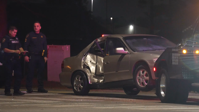 1 killed, motorcycle rider injured after T-bone crash in northwest Houston