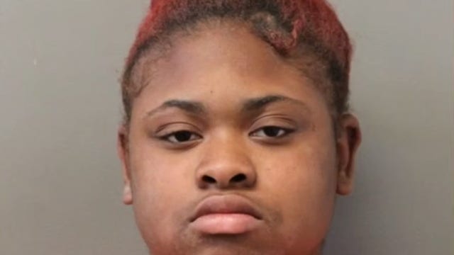 Former Harris County detention officer gets probation for selling cars she didn't own