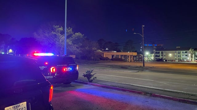 Houston crime: Victim shot during robbery on Pinemont Drive, suspect located