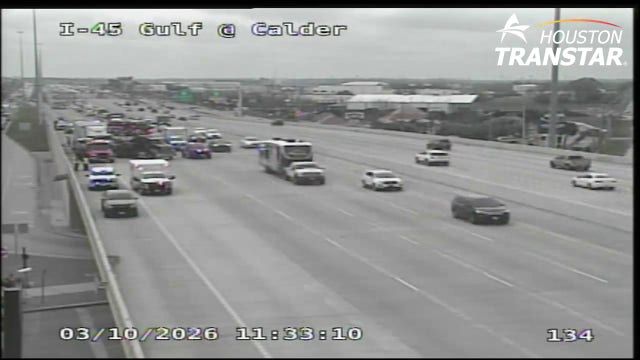 Gulf Freeway crash: Multiple lanes back open after 18-wheeler crash