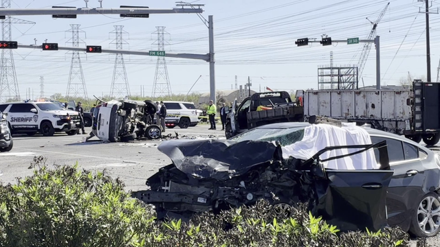 Bacliff crash: Police chase ends in deadly crash on State Highway 146