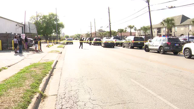 Glenmont Drive shooting: Houston police officer involved in deadly shooting with armed suspect