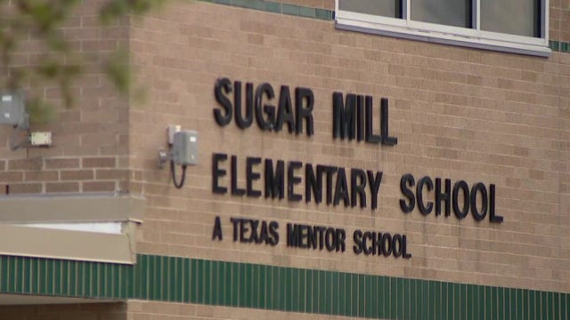 Fort Bend ISD families ask what happens next after vote to close 7 elementary schools