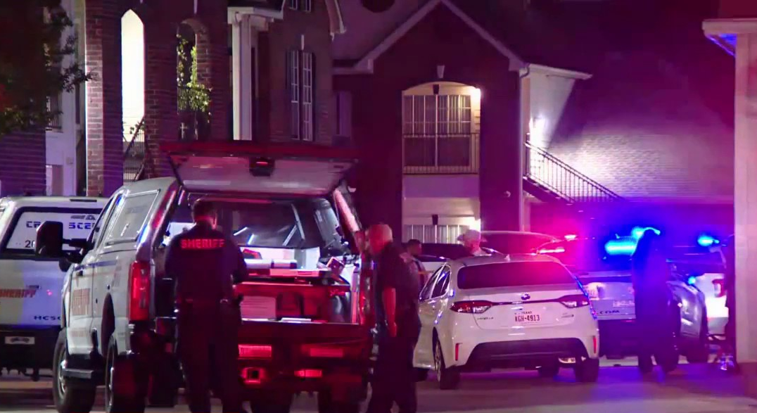 14-year-old shot 3 times after fight at apartment complex in NE Harris County