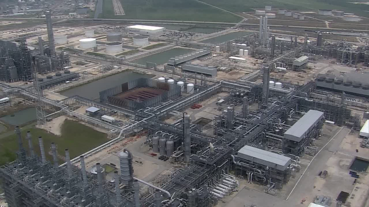 Texas AG sues chemical manufacturer in Freeport for illegally releasing chlorine, other chemicals