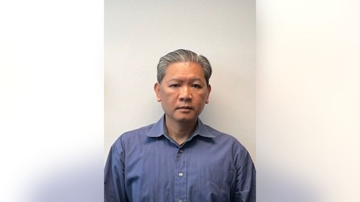 Houston police lieutenant accused of soliciting minor online